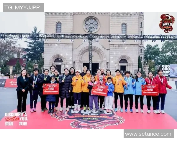 聚焦足球球星与她们的精彩人生展现巾帼风采与独特魅力