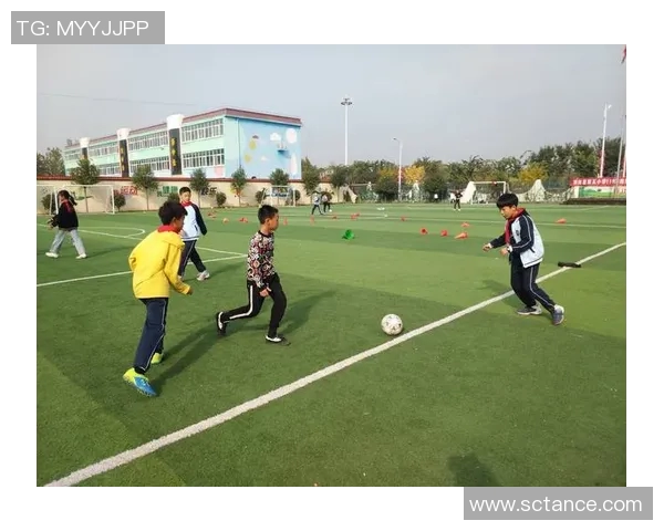 足球球星炫酷花式运球技巧展示让你大开眼界掌握华丽控球秘诀 足球球星炫酷花式运球技巧展示让你大开眼界掌握华丽控球秘诀